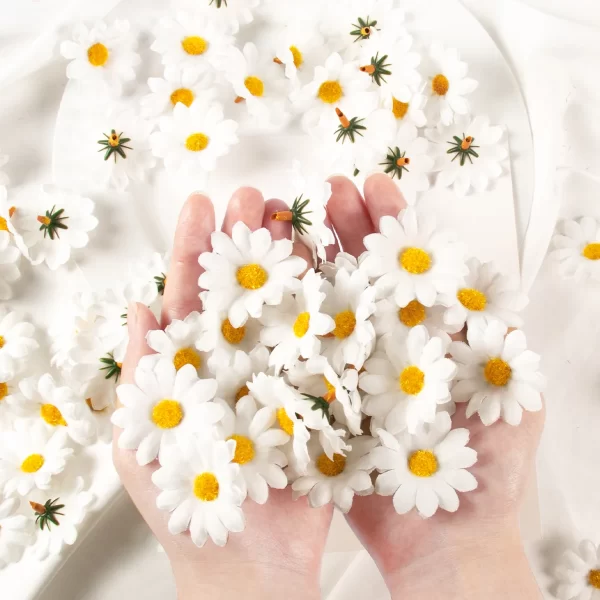 100Pcs Mini Daisies – Silk Flowers for DIY & Party Decor 1